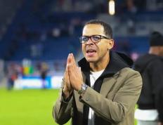 世界杯竞猜-富勒姆成黑马！切尔西德比战迎大考，曼联换帅赛程添变数