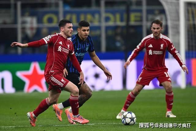世界杯规则-利物浦薩(sà)拉赫回归！亨德森和范迪尅(kè)劝和不劝离，闻说鸡鸣见日升！